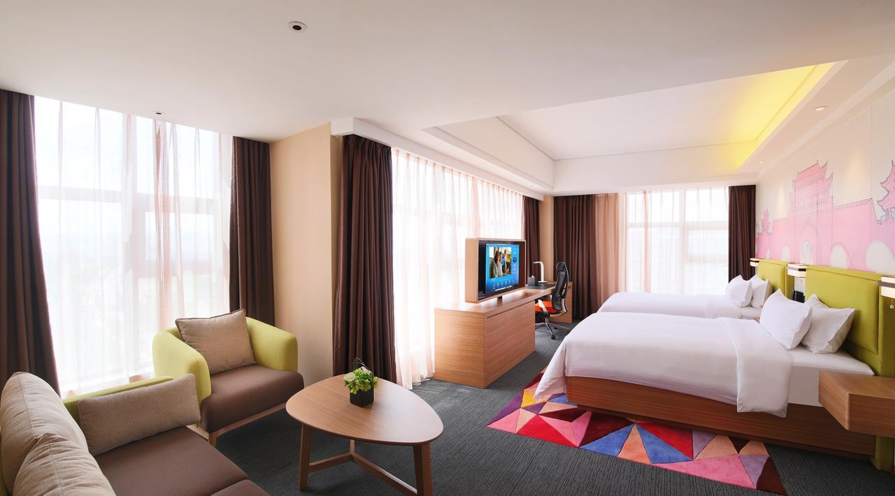 Hampton By Hilton Qujin Hotel Qujing Exterior photo